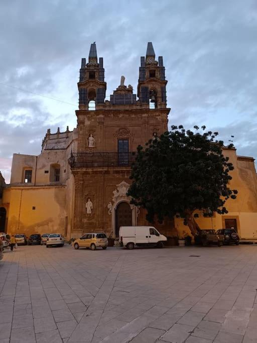 Dimora Nel Cuore Della Kasbah Mazara del Vallo Luaran gambar